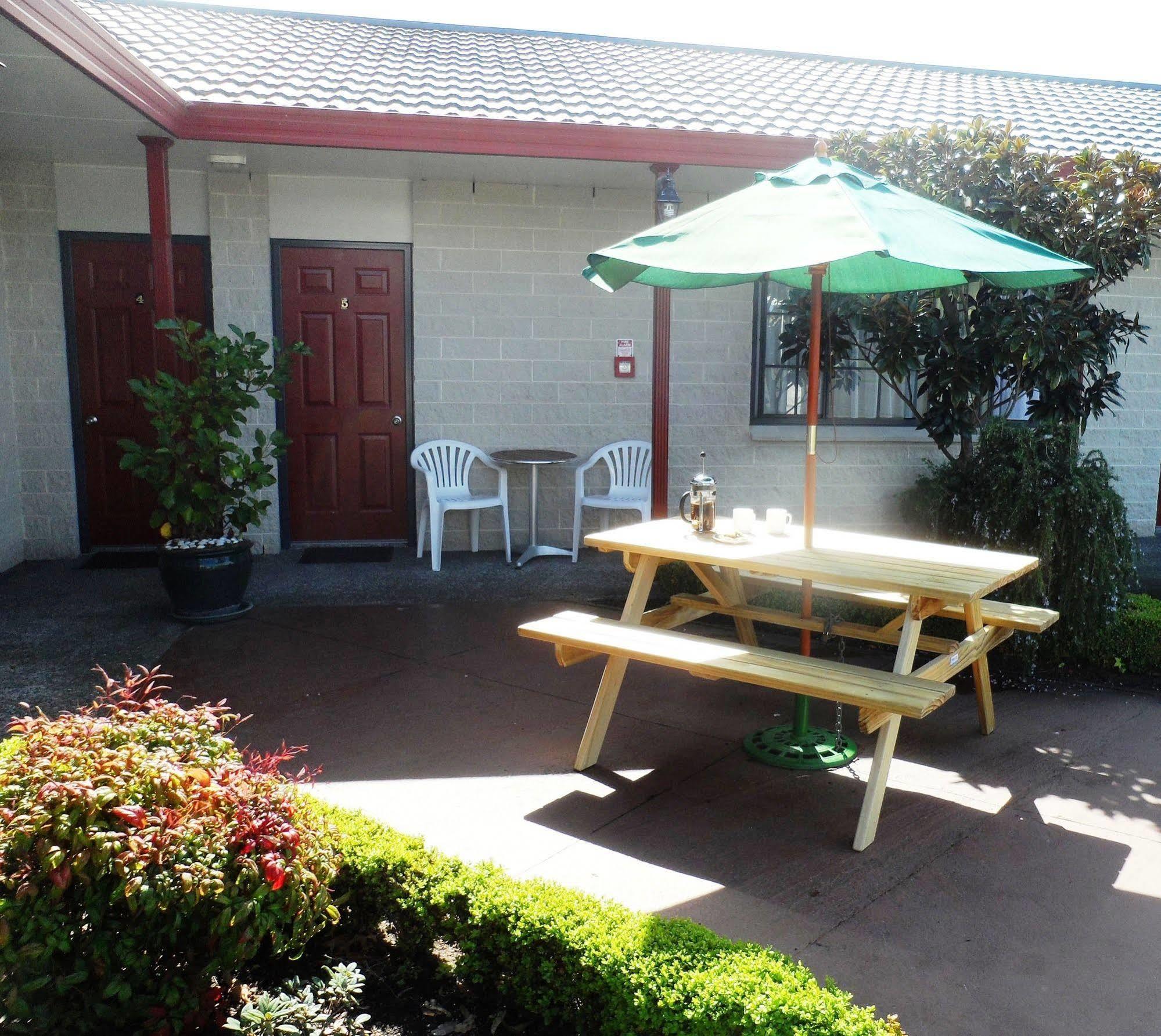 BK's Magnolia Motor Hospedaje Whanganui Exterior foto
